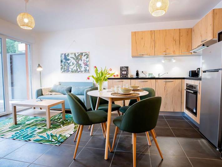 Gîte pour 2 personnes, avec Terrasse et Piscine dans Thermes des Hespérides
