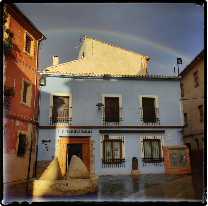 Appartement entier, Appartement 'La Morada De La Cerveza Standard' avec balcon, Wi-Fi et climatisation in Villena, Alicante l'intérieur des terres