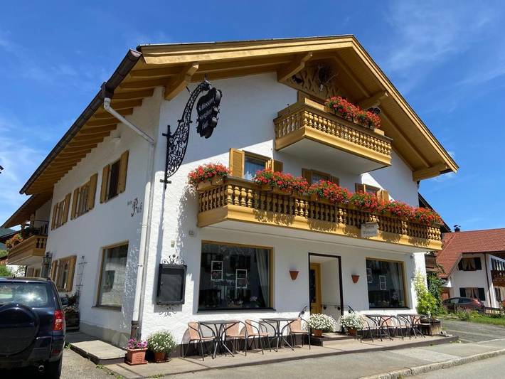 Ferienwohnung für 15 Personen, mit Balkon und Ausblick in Unterammergau