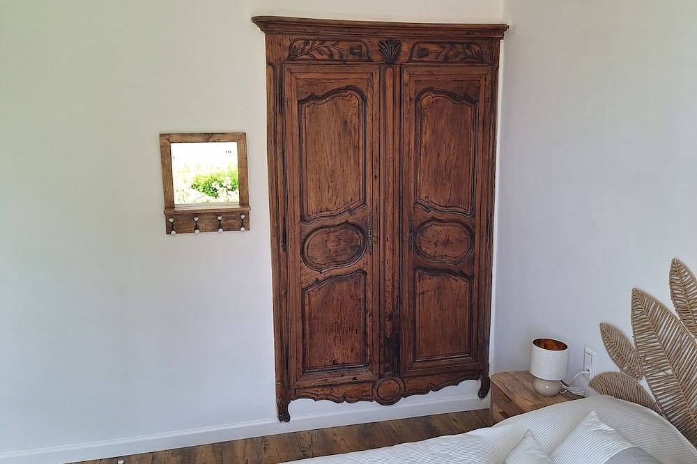 Appartement entier, Barule & Co, expériences et séjour inoubliable au pays de Daudet ! in Fontvieille, Région d'Arles