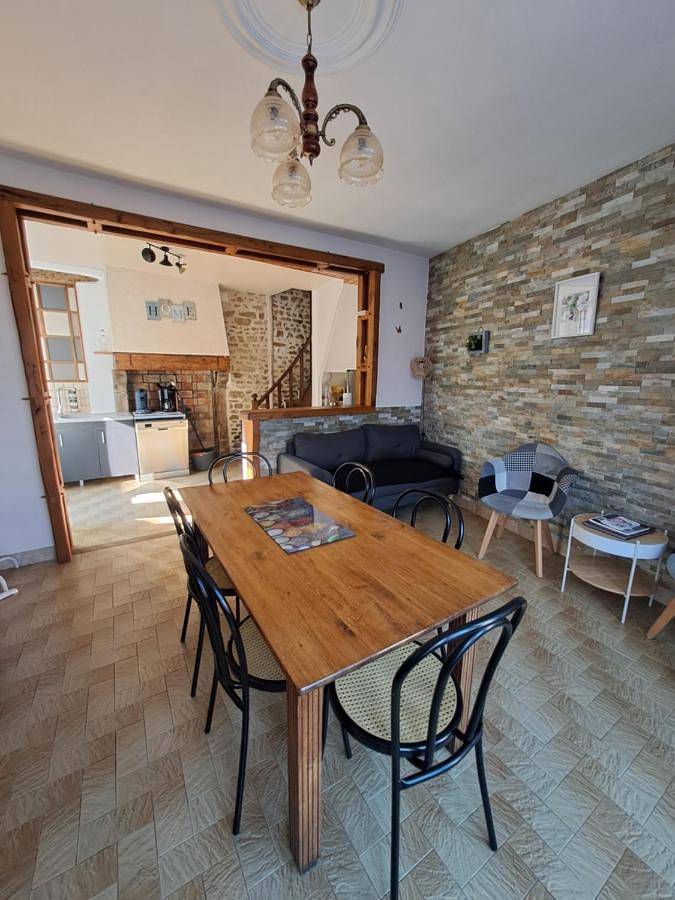 Location de vacances pour 6 personnes, avec vue et jardin à Crozant - 2