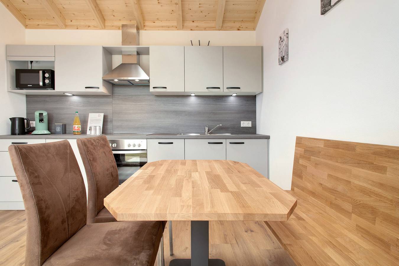 Ganze Ferienwohnung, Ferienhaus 'Haus Feige' mit privater Terrasse, Wlan und Klimaanlage in Kressbronn am Bodensee - Poppis, Kressbronn am Bodensee