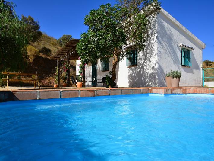 Ferienhaus für 6 Personen, mit Terrasse und Garten sowie Pool