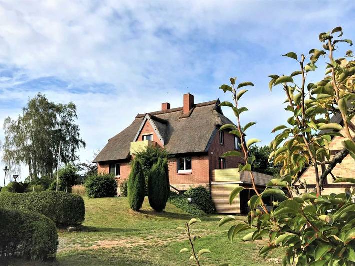 Ferienhaus für 6 Personen, mit Balkon und Terrasse sowie Garten und Seeblick in Vogelsang-Warsin