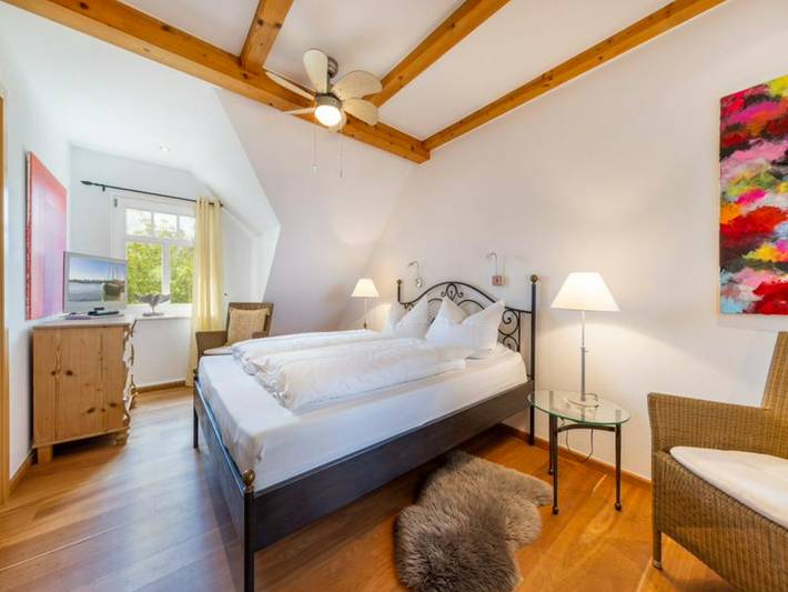 Ferienhaus für 12 Personen, mit Seeblick und Ausblick sowie Garten, mit Haustier in Garz/Rügen - 4