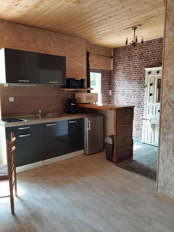 Appartement entier, One-Bedroom Apartment in Soucia, Jura Francais