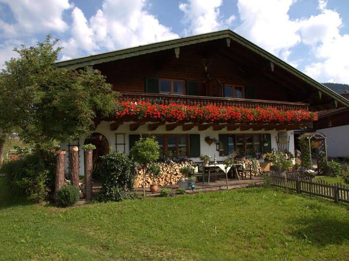 Maison d’hôte pour 2 personnes, avec jardin et balcon à Inzell