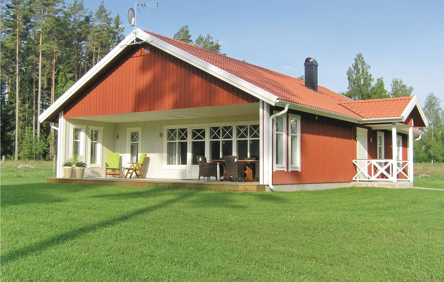 Hus för 8 Personer, med terass samt bastu och trädgård