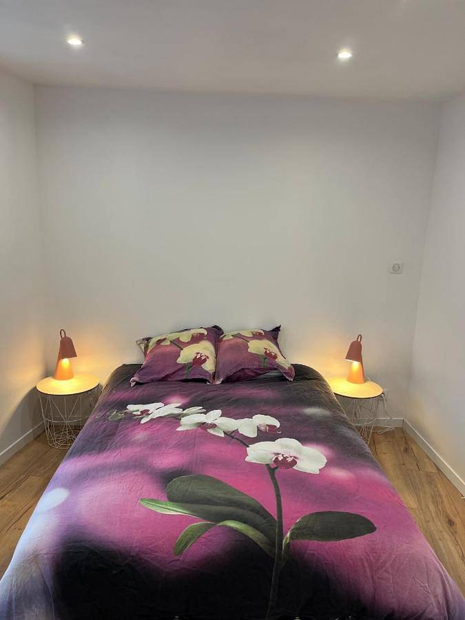 Two-Bedroom House in Saint-Germain-le-Guillaume, Mayenne