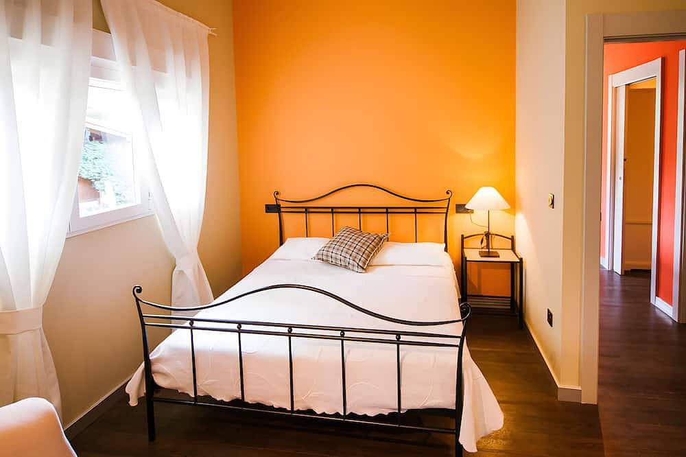 Apartamento entero, Apartamento 'Usko 2' con vistas a la montaña, piscina privada y Wi-Fi in Lezama (Alava), Amurrio