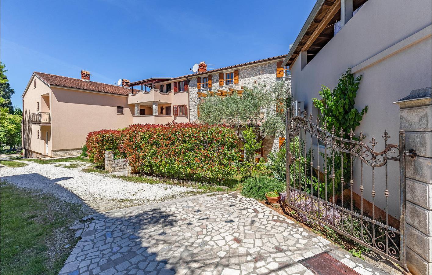 Ferienhaus für 10 Personen mit Terrasse in Medulin Stadt, Medulin