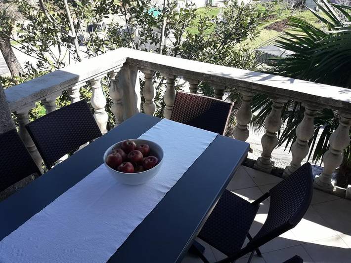 Ferienwohnung für 8 Personen, mit Balkon in Sukosan - 2