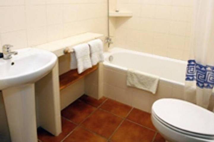 Gîte pour 4 personnes, avec jardin à Erro - 4