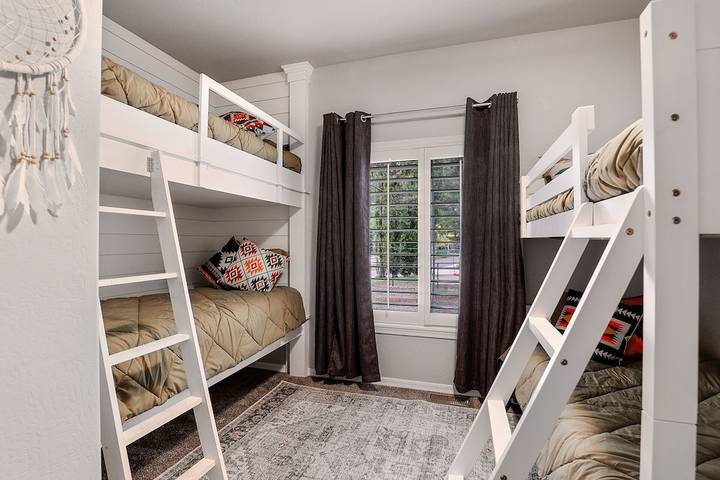 Vacation house for 14 people, with hot tub and terrace in Flagstaff