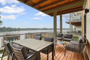 Bungalow für 2 Personen, mit Terrasse und Balkon/Terrasse sowie Sauna in den Niederlande