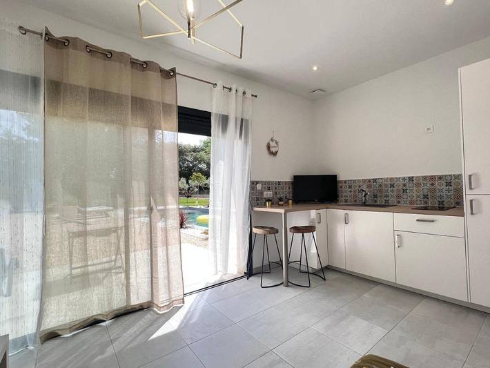 Gîte pour 2 personnes, avec jardin ainsi que piscine et vue à Aubais - 3