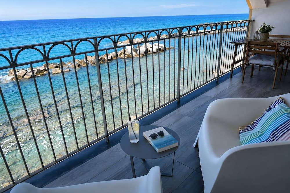 Appartamento intero, Marina Holiday Home: casa fronte mare a Pizzo, a 10 m dalla spiaggia in Pizzo, Provincia di Vibo Valentia