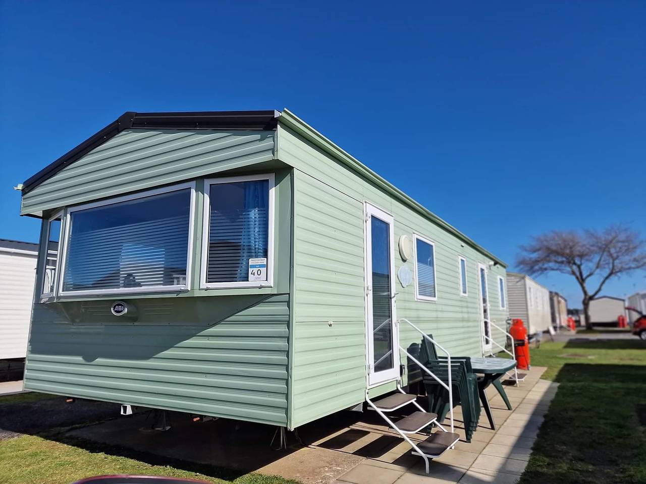 3 Bed Caravan - Sleeps 8 - Parking - Wifi in Porthcawl, Région de Bridgend