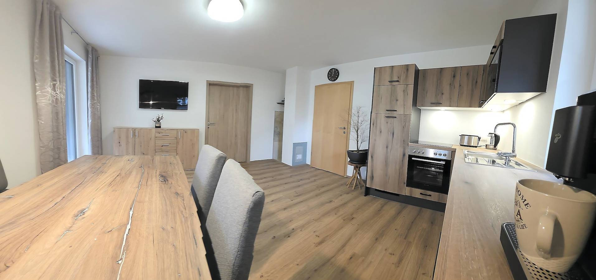 Ganze Wohnung, Apartment 'Koni´s Ferienwohnung' mit Bergblick und überdachten Autoabstellplatz in Rangersdorf, Oberkärnten