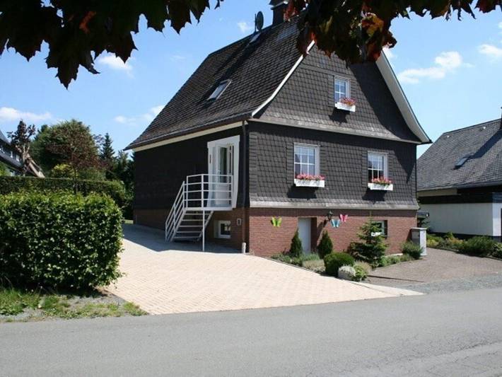 Vakantiehuis voor 6 personen, met Terras en Tuin in Altastenberg