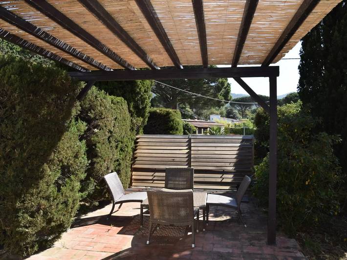 Casa rural para 6 personas, con Terraza y Jardín en Cassá de la Selva - 4