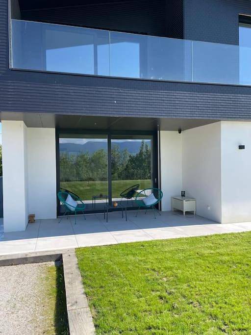 Appartement entier, Appartement calme et moderne in Estavayer, Lake Neuchâtel