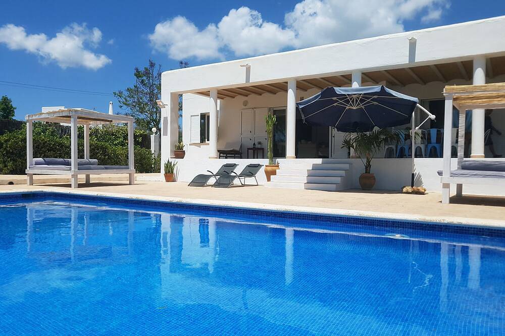 Villa Suki: Outstanding location and value in Sant Jordi de ses Salines, Sant Josep de sa Talaia