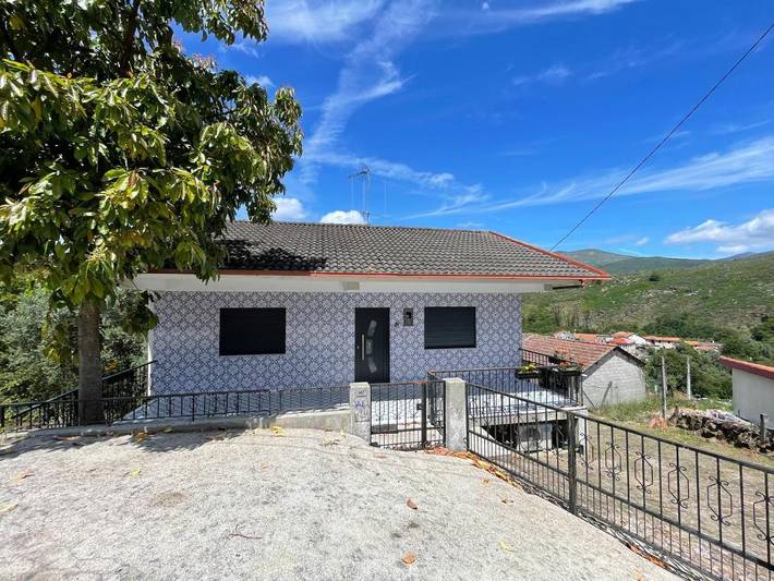 Location de vacances pour 5 personnes, avec jardin et vue dans Entre Ambos-os-Rios