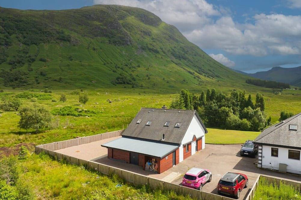 Achintee Cottages No 1 in Nevis Range, Fort William