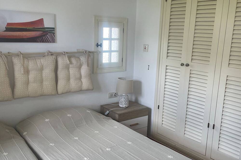 Entire apartment, 2 Bedroom Apartment , Son Bou in San Jaime Mediterráneo, Alaior Municipality