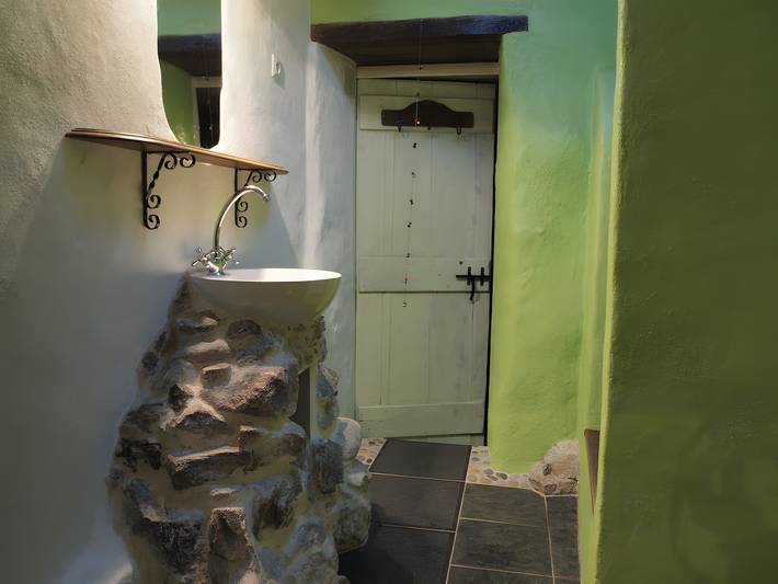 Casa vacacional 'Gîte La Cerisaie' con vistas a montañas, piscina compartida y Wi-Fi in Saint-Prix, Parc naturel régional des Monts d'Ardèche
