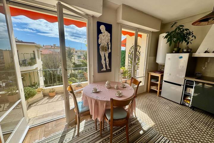 Vakantieappartement voor 2 personen, met terras, kindvriendelijk in Nice