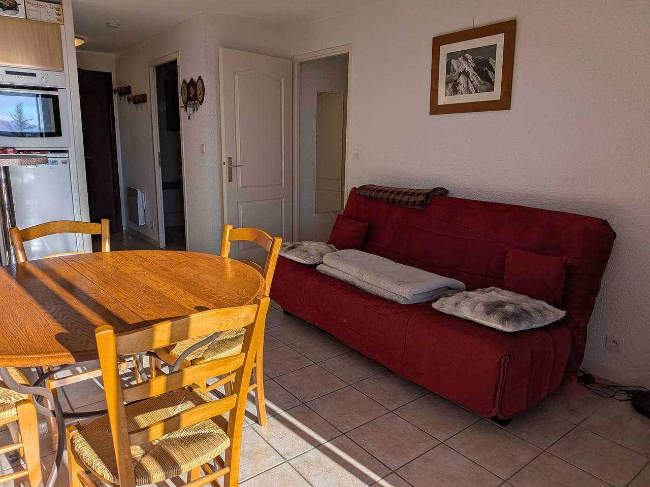 Entire apartment, Spacious 2-room with parking - Font-Romeu Center in Font-Romeu-Odeillo-Via, Prades region