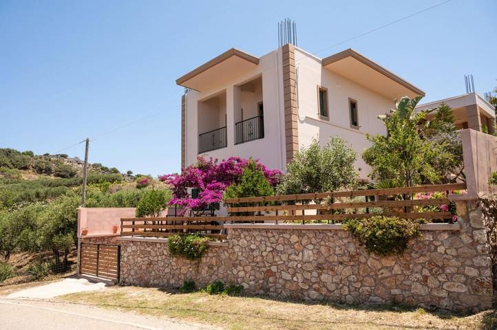 Feriehus for 4 personer, med terrasse i Platanias Kommune