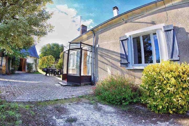 Location de vacances pour 23 personnes, avec jardin ainsi que piscine et terrasse, animaux acceptés à Bessé-sur-Braye - 4