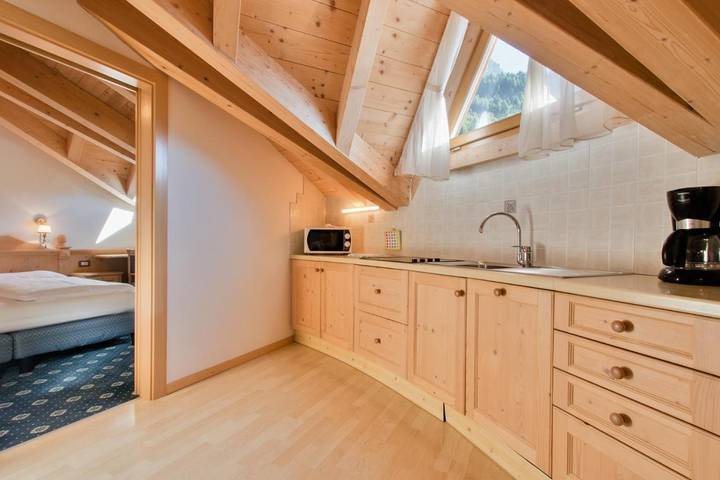 Location de vacances pour 2 personnes, avec sauna ainsi que jacuzzi et balcon à Corvara in Badia - 3