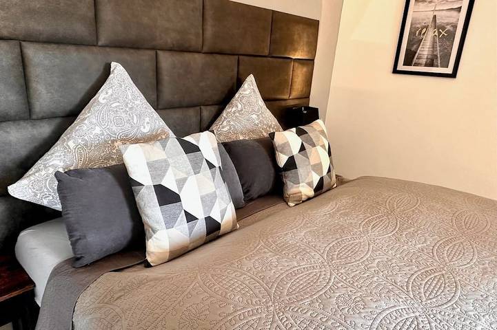 Ganze Wohnung, 80qm Deluxe Apartment mit großer Terrasse in Dudweiler, Saarbrücken