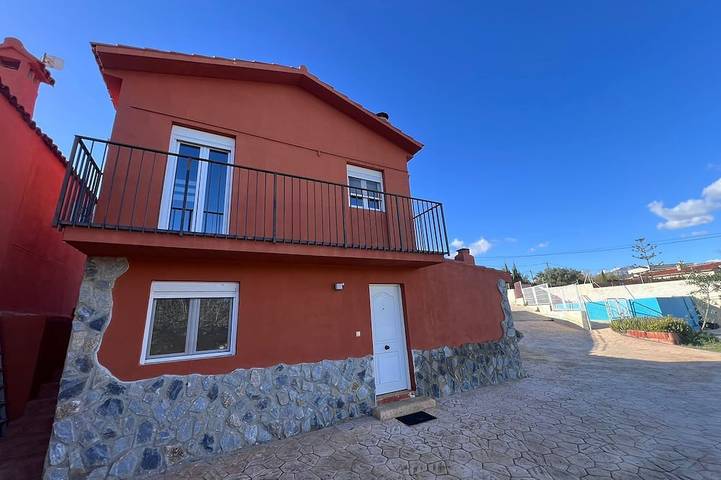 Chalet für 5 Personen, mit Balkon und Garten in Alicante