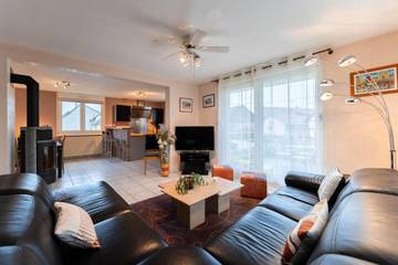 Gîte pour 8 personnes, avec jardin à Houssen