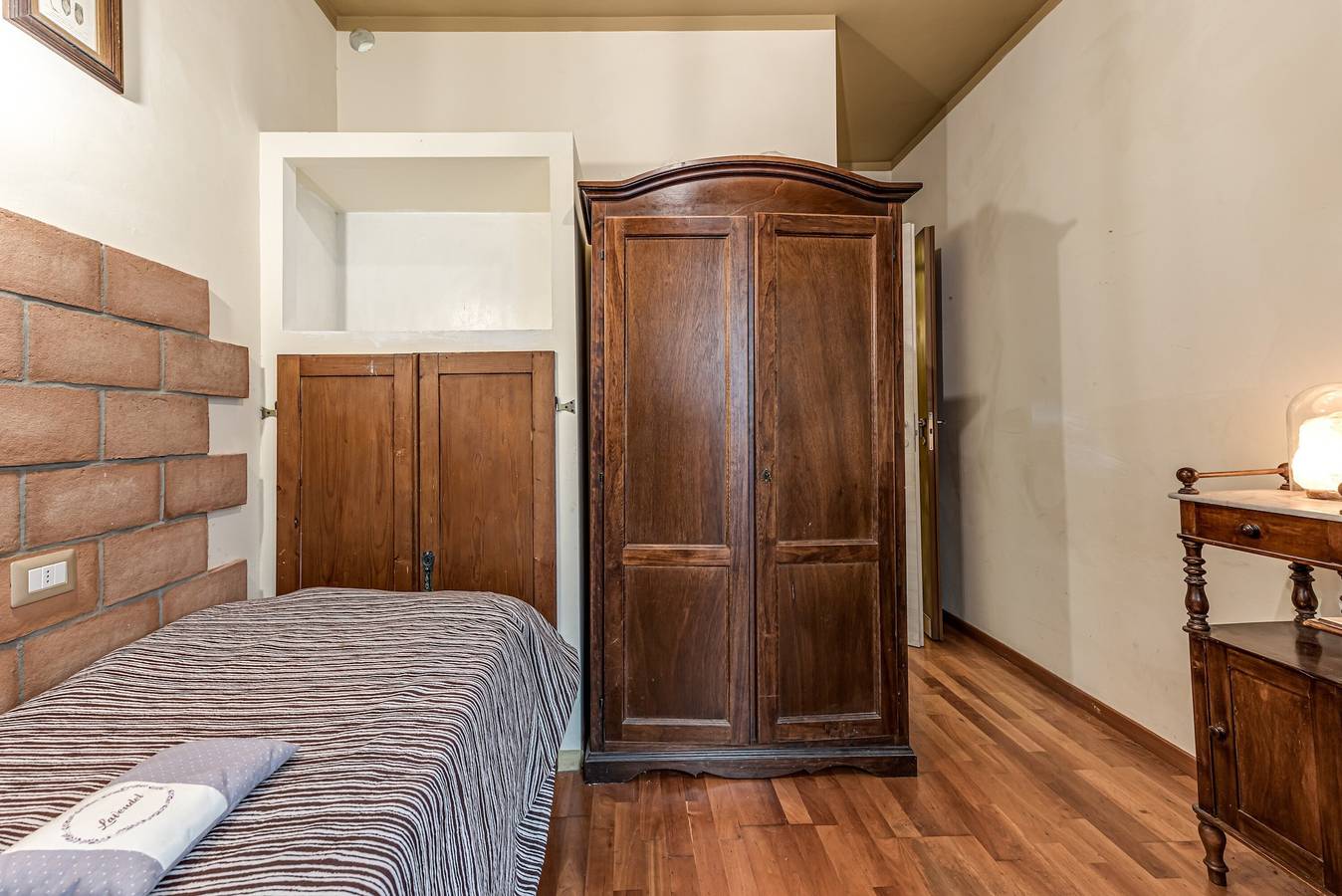 Zimmer 'Singola' mit Wi-Fi und Klimaanlage in Florence city center, Florenz