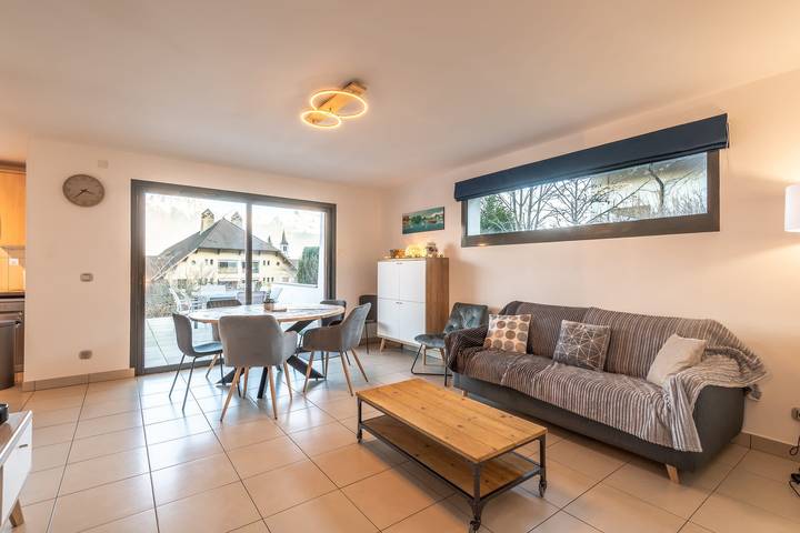 Gîte pour 6 personnes, avec vue sur le lac, adapté aux familles à Sévrier - 4