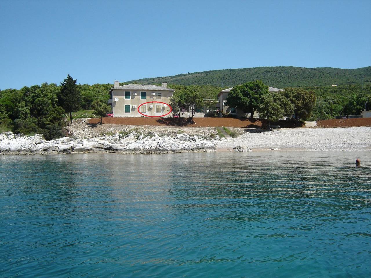 Ganze Wohnung, Gemütliches Appartment direkt am Strand in Raša, Ostküste Istrien
