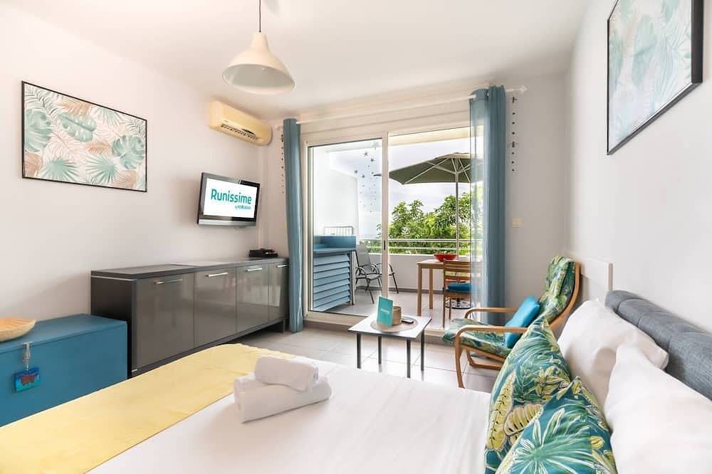 Entire apartment, Flamboyant - Studio - 2 personnes - à 5 min du lagon de l'Ermitage - St Gilles Les Bains in La Saline les Bains, Saint-Paul