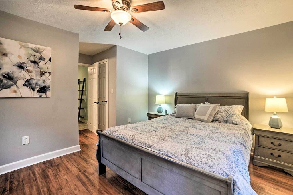 Private Dock & Lake Access: Benton Family Home in Kentucky Lake