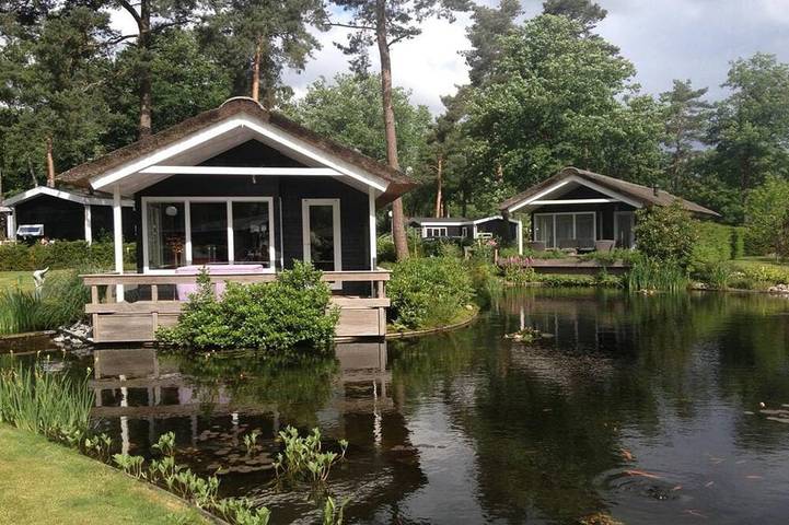 Ferienhaus für 4 Personen, mit Pool und Balkon in Markelo