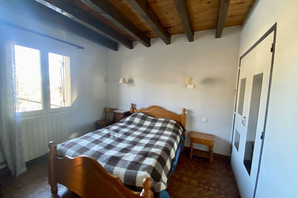 Appartement entier, Appartement T3 à Formiguères - 6 pers., cheminée, véranda, parking - Proche commerces et pistes in Formiguères, Parc naturel régional des Pyrénées catalanes