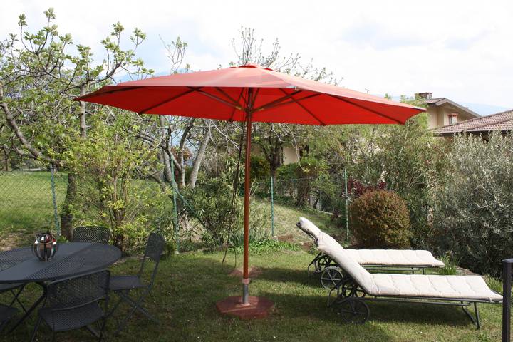 Location de vacances pour 4 personnes, avec Terrasse et Vue sur le lac à Tignale