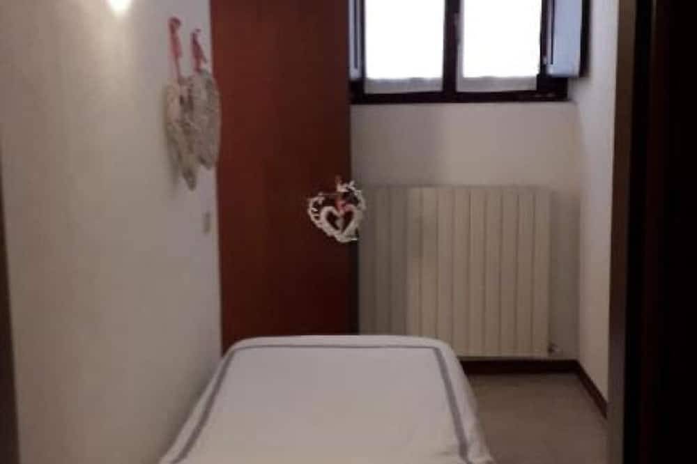 Entire apartment, Apartment A.D. 3 in Alessandria, Alessandria (Municipality)