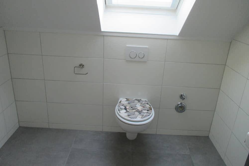 Ganze Wohnung, Ruhige Ferienwohnung am Fuße des Glaubergs, Bonifatiusroute am Vulkanradweg in Düdelsheim, Büdingen