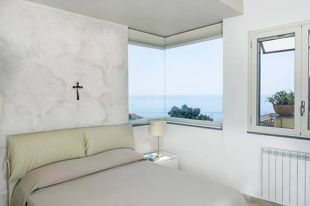 Entire apartment, Exceptionally panoramic apartment-suite in Aci Trezza, Aci Castello